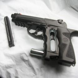 pistolet Beretta calibre 4,5 bille acier  &eacute;nergie c02