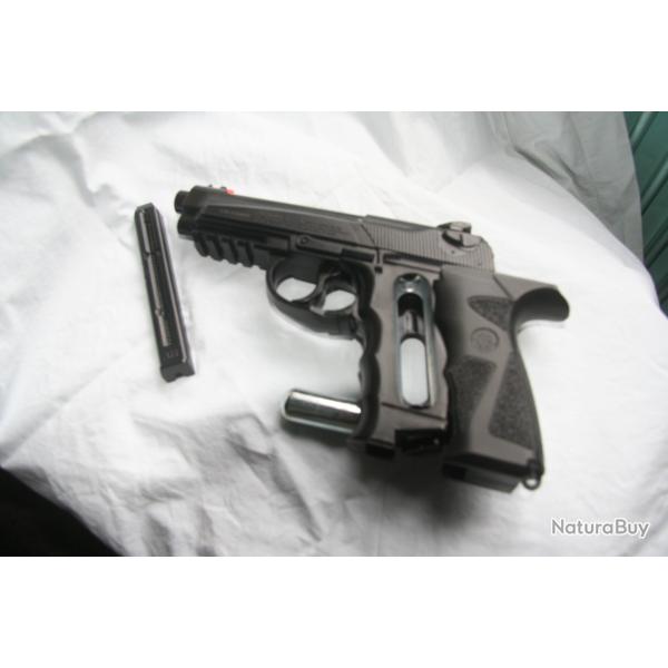 pistolet Beretta calibre 4,5 bille acier  �nergie c02
