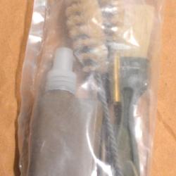 Ensemble pour trousse de nettoyage arm&eacute;e francaise