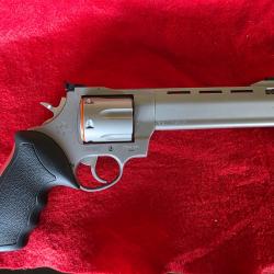 REVOLVER TAURUS model 444 "RAGING BULL" 44 REM MAG