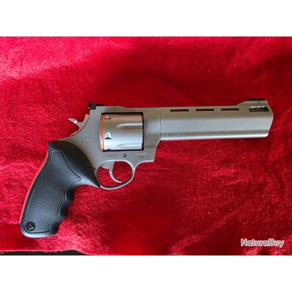 REVOLVER TAURUS model 444 "RAGING BULL" 44 REM MAG