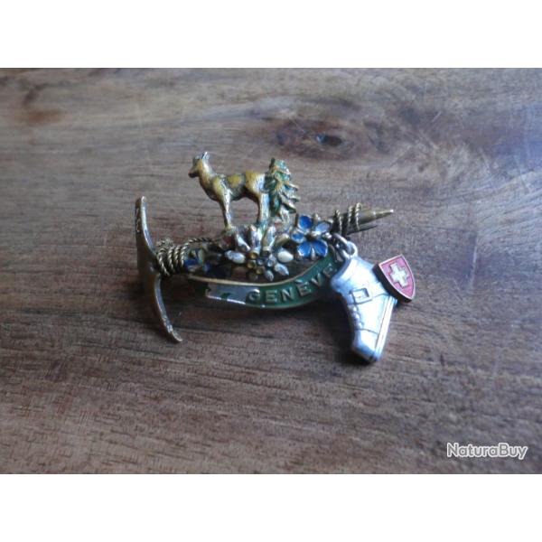 insigne broche switzerland randonneur  / geneve