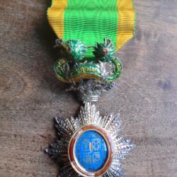 m&eacute;daille ordre du dragon d'annam chevalier argent