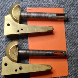 Lot de 2 Carcasses Poudre noire Cal 36 dans l'&eacute;tat.