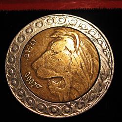 Algerie, piece de 20 dinars 2000 ttb bi-metal
