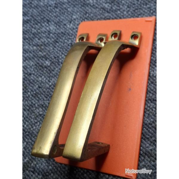 Lot de 2  Armartures crosse Poudre noire Cal 36 dans l'�tat.