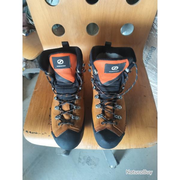 Chaussures alpinisme montagne