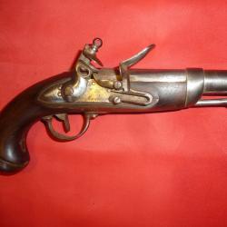 Rare pistolet de gendarmerie &agrave; silex mod&eacute;le 1822