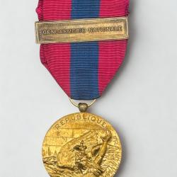 (14.044) M&eacute;daille de la D&eacute;fense Nationale - Bronze - Agrafe Gnd Natio