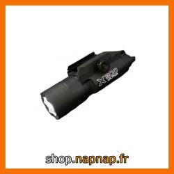 Lampe tactique: X300 Ultra pour airsoft, compatible avec rails picatinny standard de 20mm