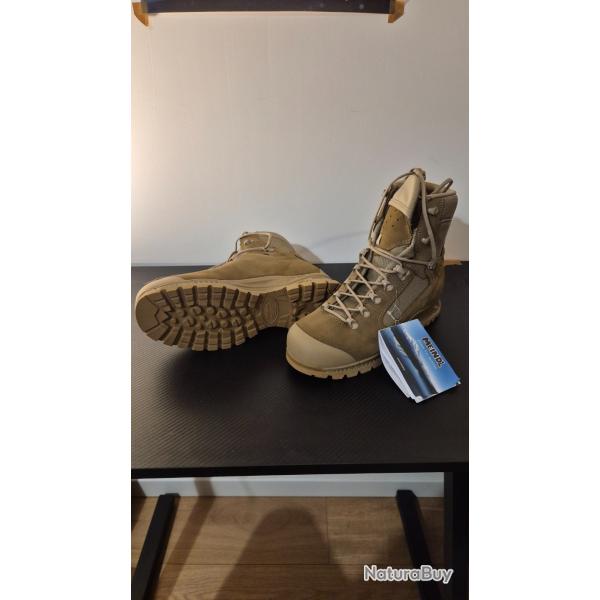 Chaussure meindl (44)