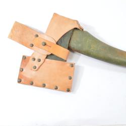 Etui en cuir pour hachette militaire Arm&eacute;e Tch&egrave;que, ann&eacute;es 1980. Surplus, camping randonn&eacute;e survie