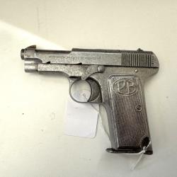 PISTOLET BERETTA 1915