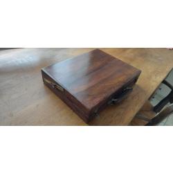 Beau coffret ancien id&eacute;al pour arme de poing de collection