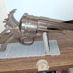revolver 12mm &agrave; broche restaurer ou pour pi&egrave;ces