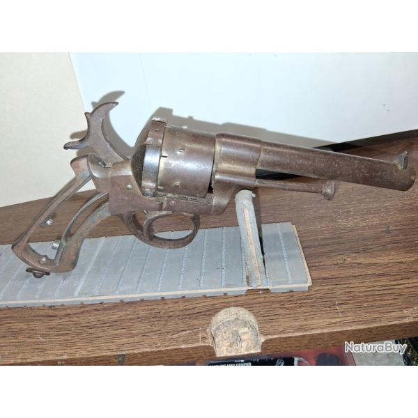 revolver 12mm � broche restaurer ou pour pi�ces