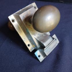 RARE  ensemble de poign&eacute;e de porte en bronze  1920 - 1930