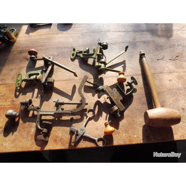 lot accessoires outils rechargement sertisseur ancien cartouche de chasse dosette poudre noire plomb