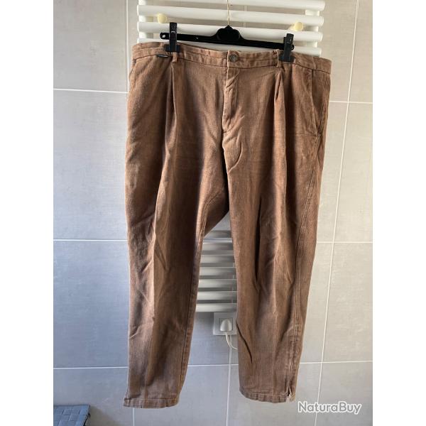 Pantalon de chasse: le chameau