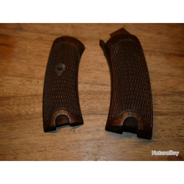 Paire de plaquettes de revolver 1892 Fran�ais avec la rosette