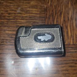 Briquet lacoste
