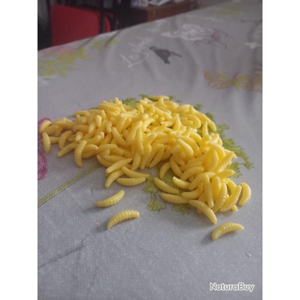 250 asticots/gozzers artificiels