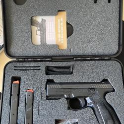 PISTOLET STEYR M9-A2 BLACK VIS&Eacute;E TRAPEZO&Iuml;DALE CAL.9x19