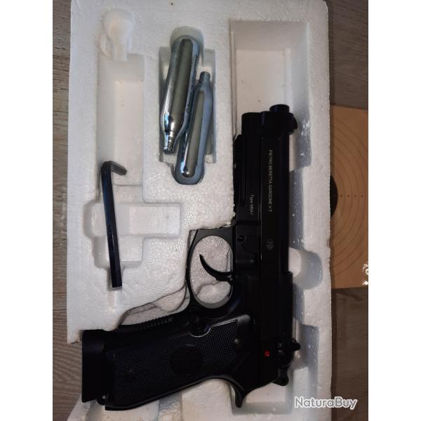 Pistolet BERETTA M9A1 CO2 et 20 recharges de gaz
