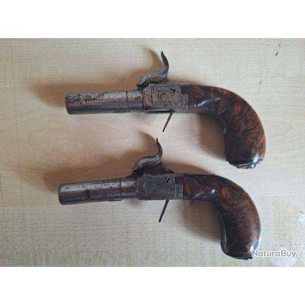 Paire de pistolet a percussion a r�serve d'amorces