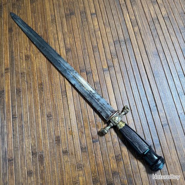 FORT EST LUXUEUX GLAIVE DE V�NERIE LAME DE CAVALERIE 1730 GRAV�E A L'OR VIVE LE ROY XVlll �ME