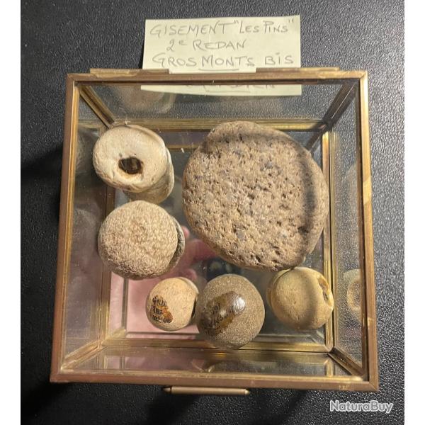 Pr�histoire Tardenoisien - Bolas en granit ou projectiles pour la chasse Gisement Les Pins (Nemours)