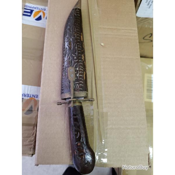 couteau avec fourreau bois