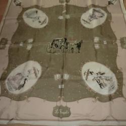 carr&eacute; foulard soie vintage  champ &eacute;lys&eacute;e paris 88 X 83 cm