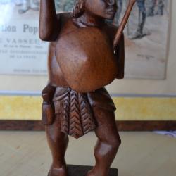 Sculpture en bois Guerrier du Pacific