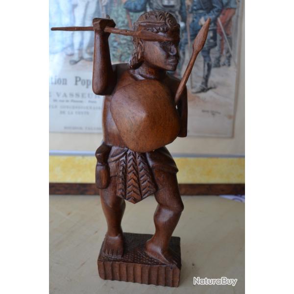Sculpture en bois Guerrier du Pacific