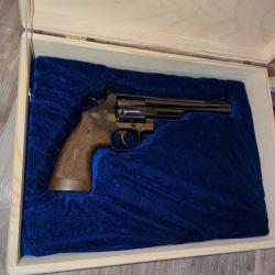 Coffret bois en velour pour revolvers & autres