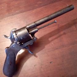 Rare gros revolver F. DE  JULIAN  ARRIZABALAGA  EIBAR  en 12mm &agrave; broche