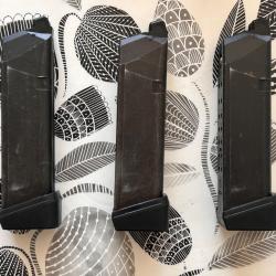 Lot 3 chargeurs Tokyo Marui Glock G17 / G18C GBB - originaux - bon &eacute;tat