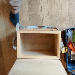 Vend bo&icirc;te de rangement qui fait si&egrave;ge de p&ecirc;che