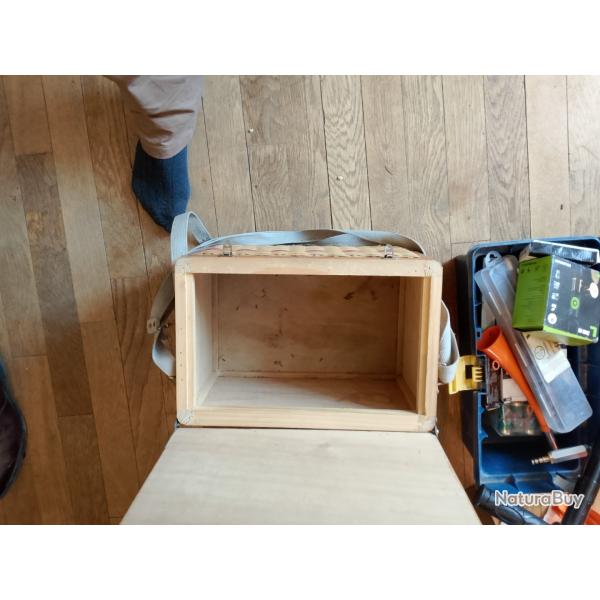 Vend bo�te de rangement qui fait si�ge de p�che