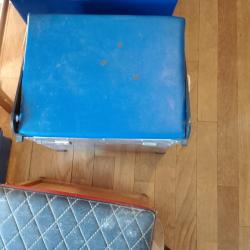 Vend bo&icirc;te de rangement en aluminium qui fait si&egrave;ge de p&ecirc;che