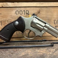Ench&egrave;res 1� sans prix de r&eacute;serve Taurus 66 357 magnum