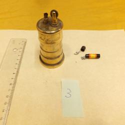 Beaux Briquet, de la grande guerre ( 1914  1918 ).  Avec marquage : g&eacute;n&eacute;ral Fayolle 1918.       (3)