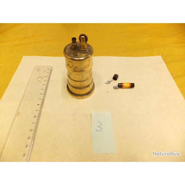 Beaux Briquet, de la grande guerre ( 1914  1918 ).  Avec marquage : g�n�ral Fayolle 1918.       (3)