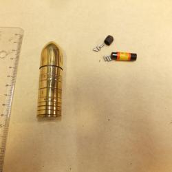 Beaux Briquet, de la grande guerre ( 1914  1918 ).  Avec marquage : YPRES 23 AVRIL 1915           (7