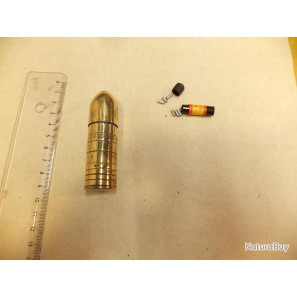 Beaux Briquet, de la grande guerre ( 1914  1918 ).  Avec marquage : YPRES 23 AVRIL 1915           (7