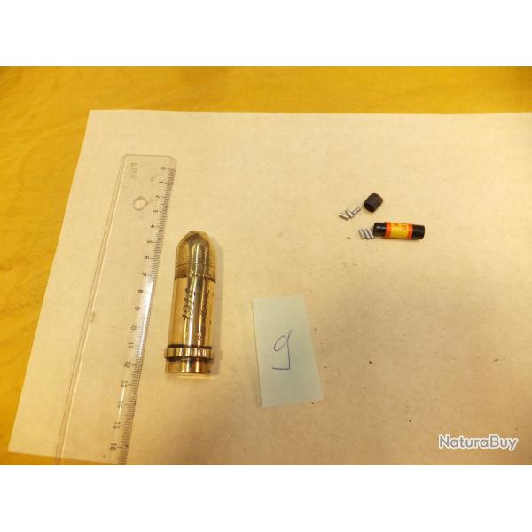 Beaux Briquet, de la grande guerre ( 1914  1918 ).  Avec marquage :  LA MARNES  1914            (9)