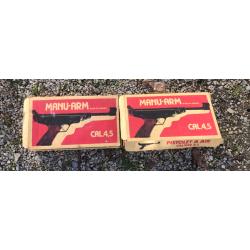 2vieux pistolets Manuarm cal 4,5 10 joules, &agrave; restaurer inop&eacute;rants air comprim&eacute; sans gaz