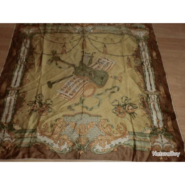 carr� foulard vintage roulott� 100%  soie  77 X 75 cm