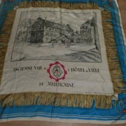 carr&eacute; foulard vintage 100% soie ancienne "" ancienne vue d' hotel de ville de mulhouse  77 X 75 cm